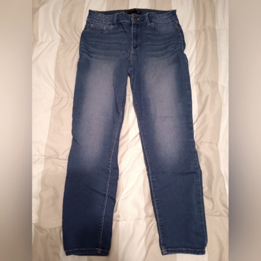 No Boundaries Women's High-Waisted  Blue Wash Jeggings, Size 13